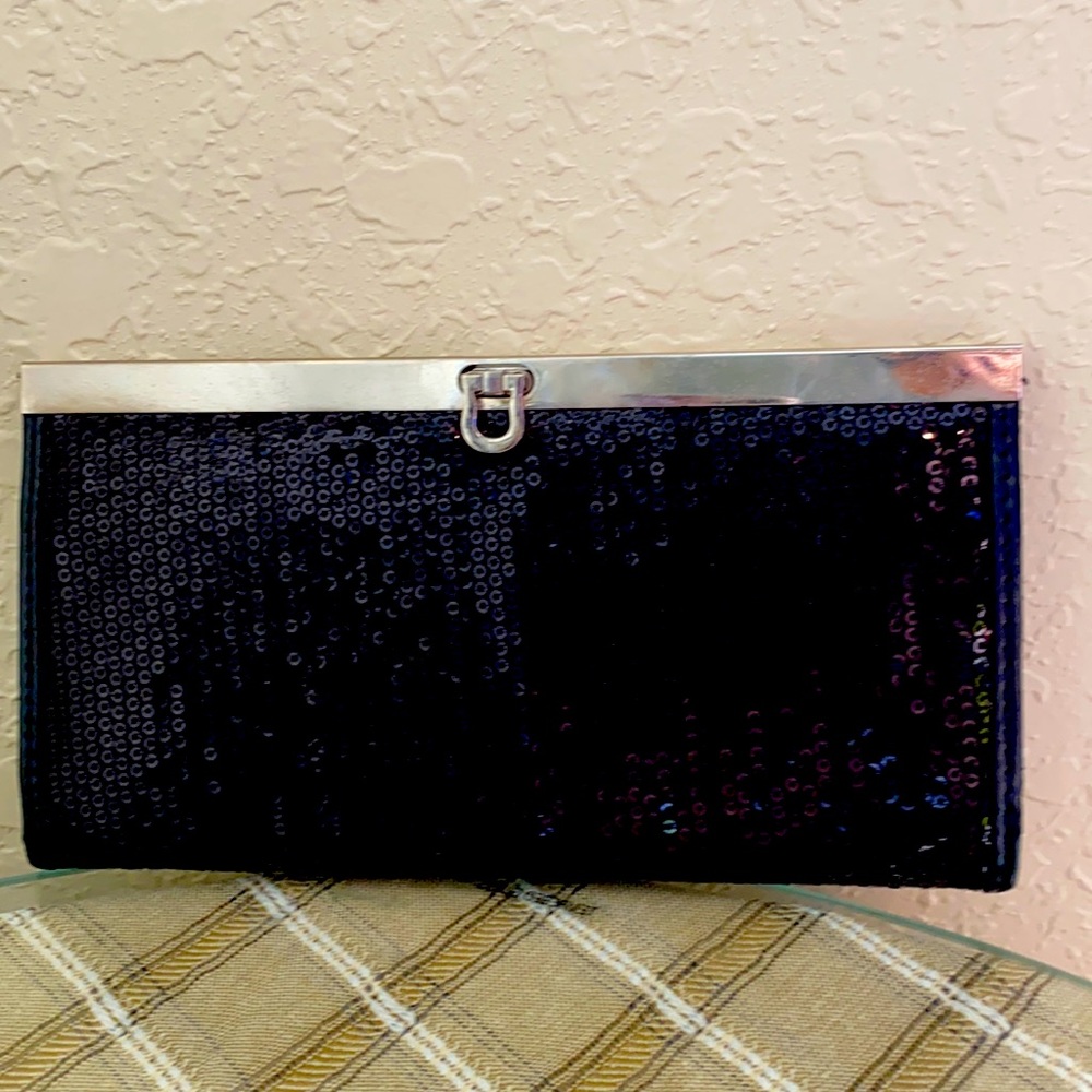 Black sequence small clutch